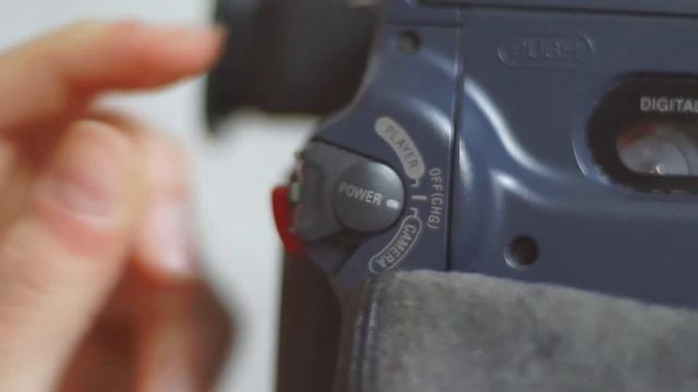 Sony TRV-140E Digital8 Handycam Camcorder Overview / Review смотреть онлайн