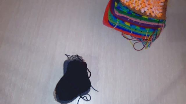 Борьба с кончиками продолжается! Плед из остатков пряжи. #вязание #амигуруми #пледкрючком смотреть онлайн