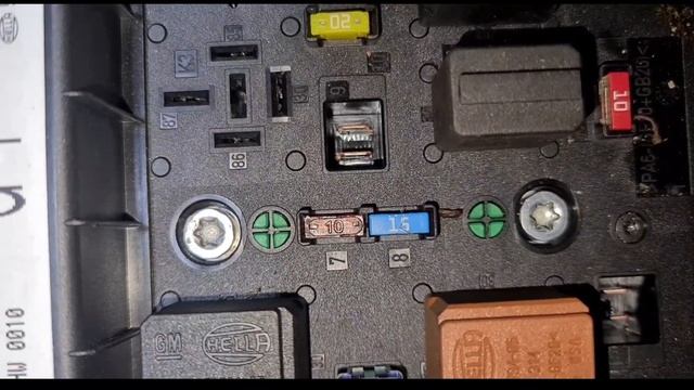 washer pump fuse location on Vauxhall | Opel Zafira B #windscreen смотреть онлайн