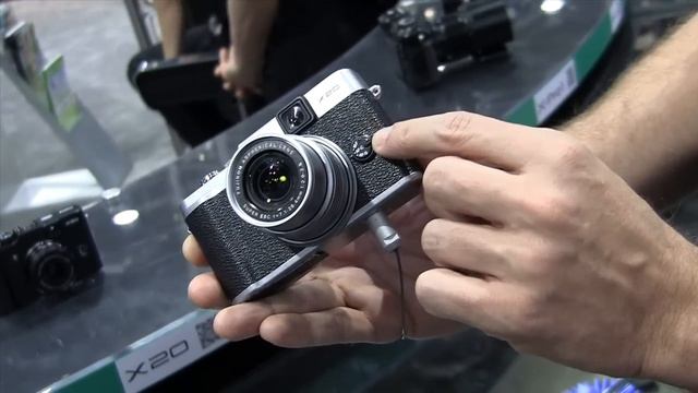 2013 CES: Look vintage per la fotocamera Fujifilm X20 смотреть онлайн