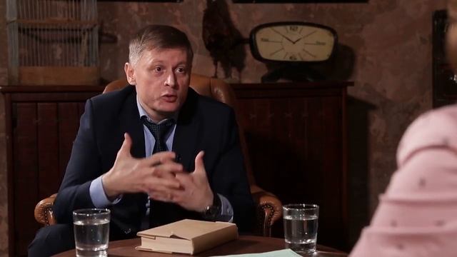 КАК ЗА 2 МИНУТЫ УЗНАТЬ О ЧЕЛОВЕКЕ ВСЕ. ТЕХНОЛОГИЯ ПРОФАЙЛИНГА. смотреть онлайн