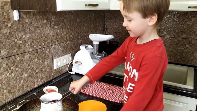 Шоколадный фондан. Как приготовить шоколадный фондан с жидкой серединой смотреть онлайн