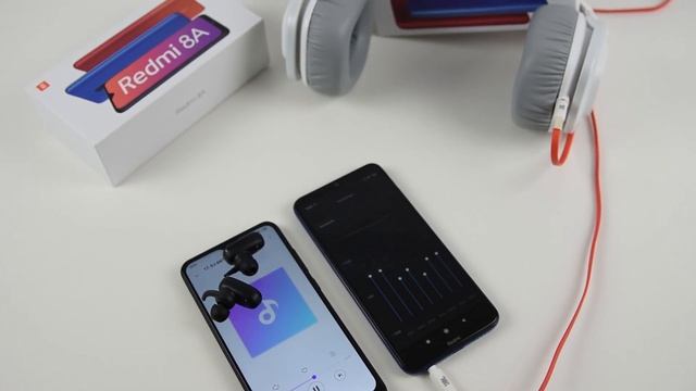 Xiaomi Redmi 8A vs 8 смотреть онлайн