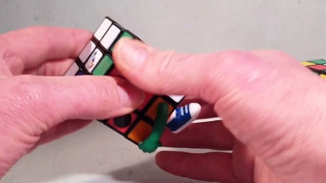 Solving a functional Funko Pop Rubik's Cube puzzle смотреть онлайн