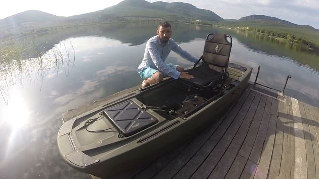 Каяк с педальным мотором KingFisher.