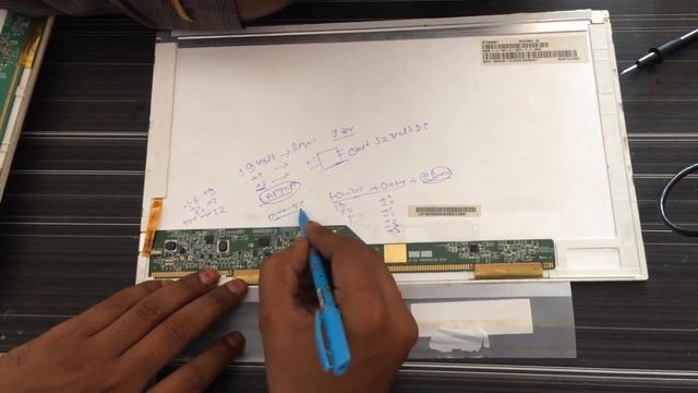 laptop white/blank (screen) display chip level repairing step by step .hp/dell/sony/lenovo/samsung смотреть онлайн