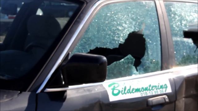 Краш тест бронирования стекол автомобиля пленкой ClearPlex. Тест броском камня в стекло! смотреть онлайн