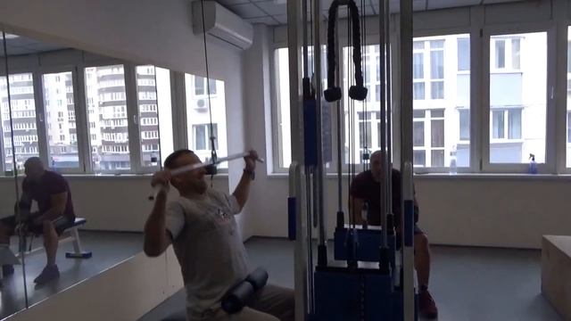 ЧЕЛОВЕК СТАРЕЕТ НОГАМИ, А НЕ ГОДАМИ