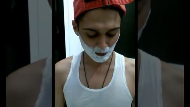 Double Edge (DE) Razor Shave first time experience. смотреть онлайн