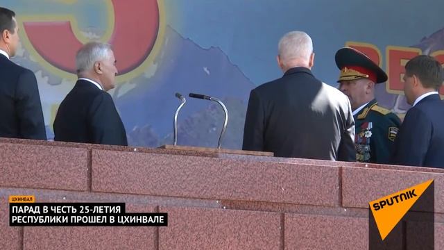 В Цхинвале прошел военный парад смотреть онлайн