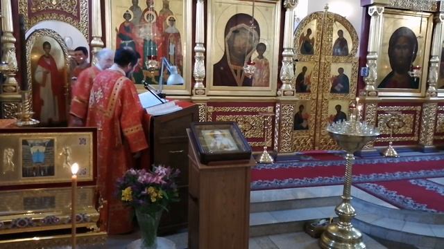 Пасхальный час. Всенощное бдение с литией. Антипасха смотреть онлайн