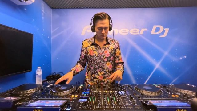 Best EDM, Hardstyle Groovy Melodic Live Mix |Big Room Dj Set |Festival Music mixed by FRANZ ABSTRAC смотреть онлайн