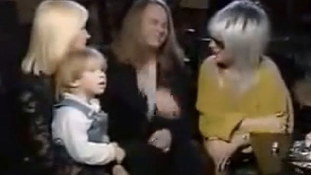 Алла приглашает друзей.1994 год.Семейное видео Пугачёвой-Пресняковых. смотреть онлайн