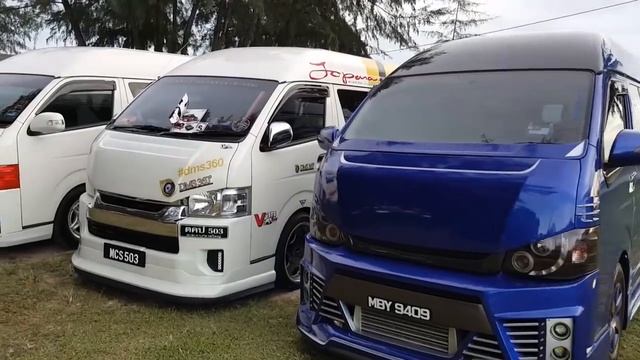 LEPAK SANTAI HIACE SE _ MALAYSIA - 31 OCT 2016 - PORT DICKSON