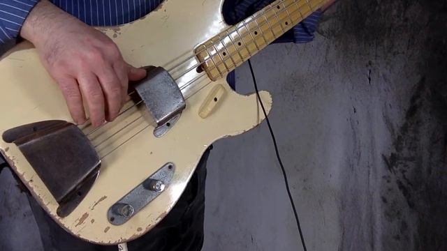 '51 P Bass Vintage White 2021 by Alnus Bass смотреть онлайн