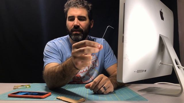 How To Remove An SD Card From An IMac CD / DVD Drive