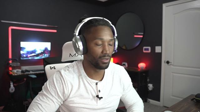 Raycon Gaming Headset Giveaway | Loudest Headset on The Market! смотреть онлайн