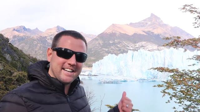 Glaciers Crumbling at Perito Moreno in El Calafate, Argentina смотреть онлайн
