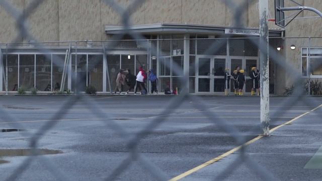 Женские чары ради школьного сочинения смотреть онлайн