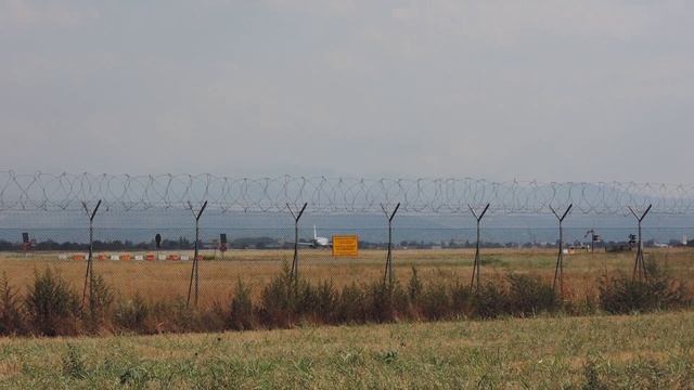 Plane spotting Villafranca Verona VRN-LIPX смотреть онлайн