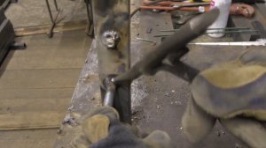 Как заварить резьбу? / Сварка шпильки встык!