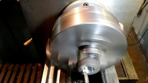 НАРЕЗКА ВНУТРЕННЕЙ РЕЗЬБЫ РЕЗЦОМ