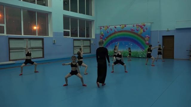 Открытый урок по современному танцу Кондрашиной А. А. 03.03.21 (старший основной состав) смотреть онлайн