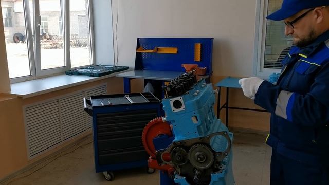 Регулировка тепловых зазоров клапанов дизельного двигателя Д-240 смотреть онлайн