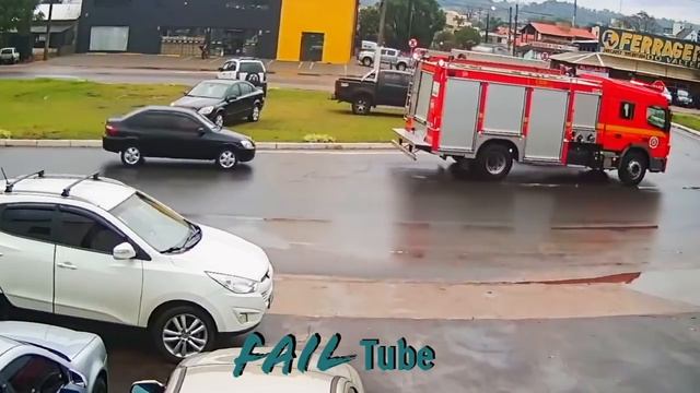GOOD Driving skills or Luck/ Extremely DANGEROUS Ship Accident & Dump Truck Crashing/ CLOSE CALLS смотреть онлайн