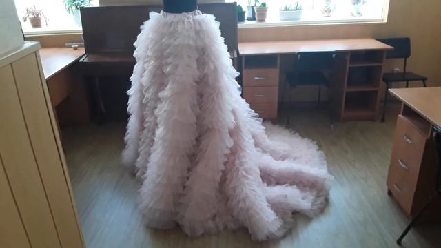 Шикарная богатая юбка со шлейфом. Юбка из евро сетки. Свадебная юбка или юбка для фотосессий. смотреть онлайн