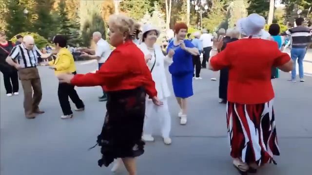 НО НИКОГДА НЕ ПОЖАЛЕЮ,НЕТ,ЧТО ПРИГЛАСИЛ ТЕБЯ Я НА СВИДАНИЕ ???❤ смотреть онлайн