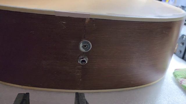 Реставрация корпуса гитары смотреть онлайн