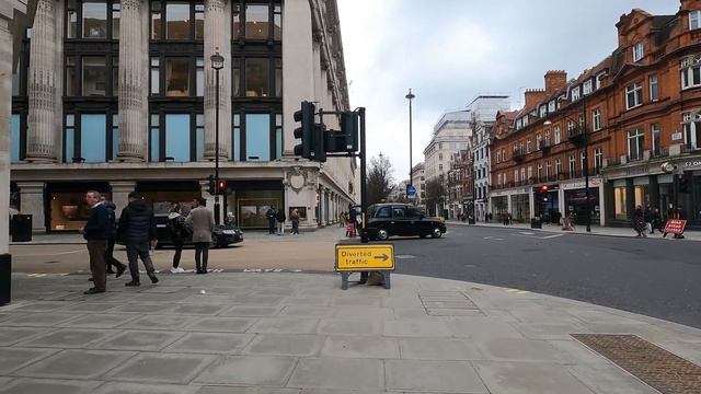 London Walking Tour 4K ( Hyde Park Street, Marble Arch, Selfridges, Oxford Street, Regent Street)