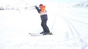 Как поворачивать на параллельных лыжах правильно (Часть1)