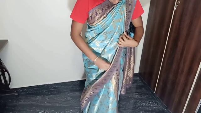 How to drape banarasi saree in easy way / how to get perfect pleats in banarasi saree in kannada смотреть онлайн