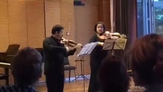 Guy Figer and Anna Pelczer play Mozart Duo k.423 2nd and 3rd mvts. смотреть онлайн