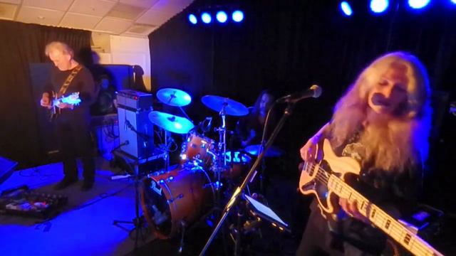 🎶♨️🎶 STANDING ON SHAKY GROUND 🎶♨️🎶 Rebecca Johnson Band (QSC Touchmix 16) смотреть онлайн