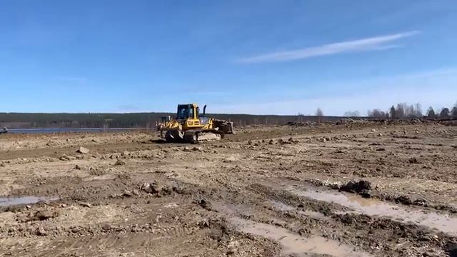Бульдозер Komatsu — Петровское смотреть онлайн