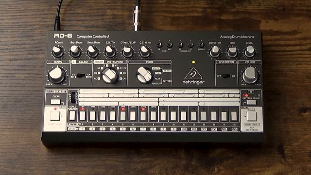Behringer RD-6 Analog Drum Machine, the Modern and Affordable TR-606 смотреть онлайн