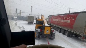 ЗИМНИЙ ДАЛЬНОБОЙ! УЛЕТЕЛ С ДОРОГИ! БРАТСТВО ДАЛЬНОБОЙЩИКОВ!! ОСТАВАЙТЕСЬ ЛЮДЬМИ НА ДОРОГЕ!