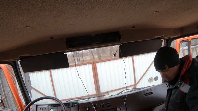 нарешті магнітола в мерсі 🙃 смотреть онлайн
