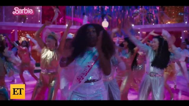 'Barbie Cast' FREAKS OUT Over Seeing Their Own Dolls! смотреть онлайн