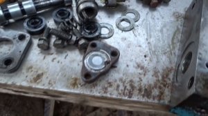 экскаватор ЭО 2621 (ЮМЗ 6)\/ремонт распределителя Р 100