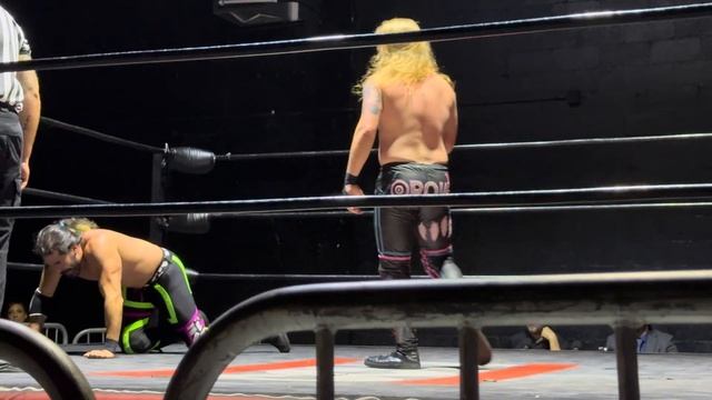Domino vs Elliott Qrow CCW 11/18/23 смотреть онлайн