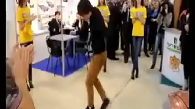 Драйвовая лезгинка в торговом центре смотреть онлайн