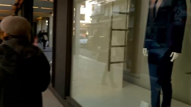 ГРЕЦИЯ В ГОРОД ПО ДЕЛАМ МАЛЕНЬКИЕ ПОКУПКИ смотреть онлайн