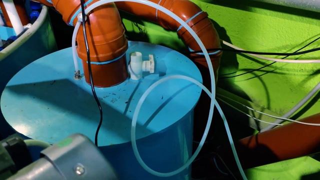 Обзор системы УЗВ на 19 кубов, 1 тонну осетра смотреть онлайн