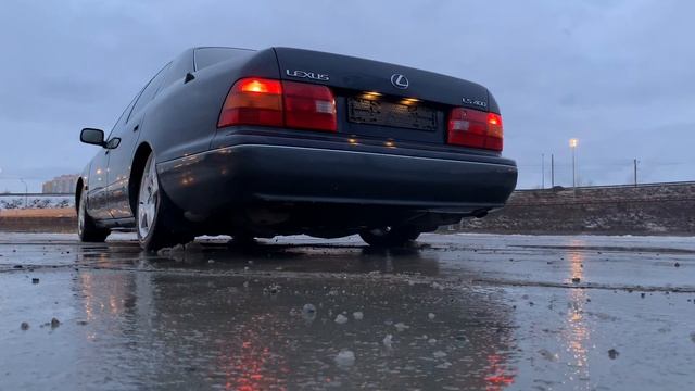 Lexus LS400 Flowmaster Super 10 Exhaust Sound