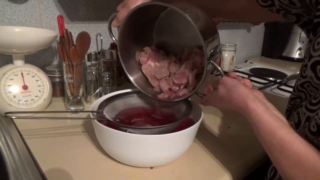 MAKE ROSE WATER AT HOME/Розовая вода для ухода за кожей/Voda za lice od ružinih latica смотреть онлайн