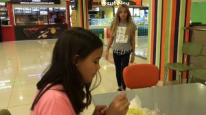 Маргарита ВЛЮБИЛАСЬ И ОТБИЛА ПАРНЯ у Иры ПЕРВОЕ СВИДАНИЕ kids children